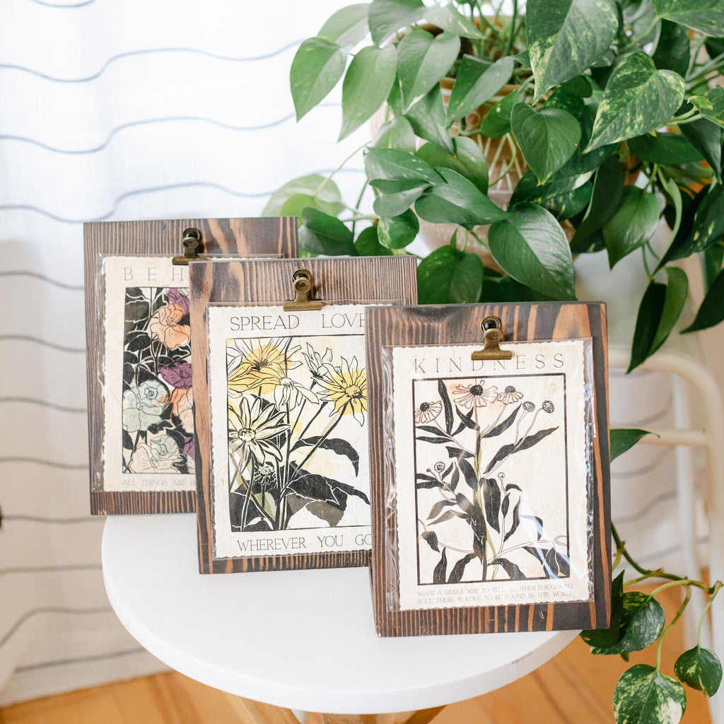 Spread Love Clipboard Sign